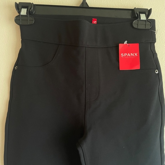 Spanx The Perfect Black Pant, Ankle 4-Pocket - Picture 4 of 10